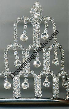 rhinestone teardrop cake crown detail